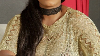 CLAIRE BAHI AU SUJET DE SA CARRIÈRE DANS LE COUPÉ-DECALÉ : « La plus grosse chose que j&rsquo;ai faite, je me suis lavée toute nue dans la rue à minuit »