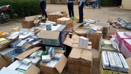 EXPLOIT DE LA POLICE REPUBLICAINE DANS LE BORGOU : 59 cartons de faux médicaments saisis