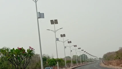 INCIVISME À PARAKOU : Des individus s’en prennent aux panneaux solaires des grandes artères  . Les autorités fortement interpellées par les populations