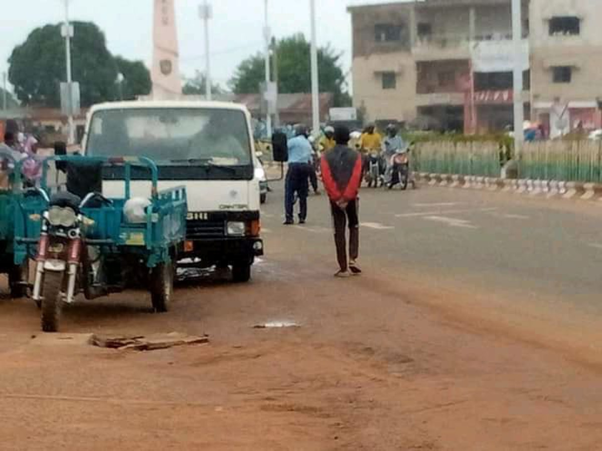 PARAKOU : La police interpelle les usagers pour non port de casques et masques