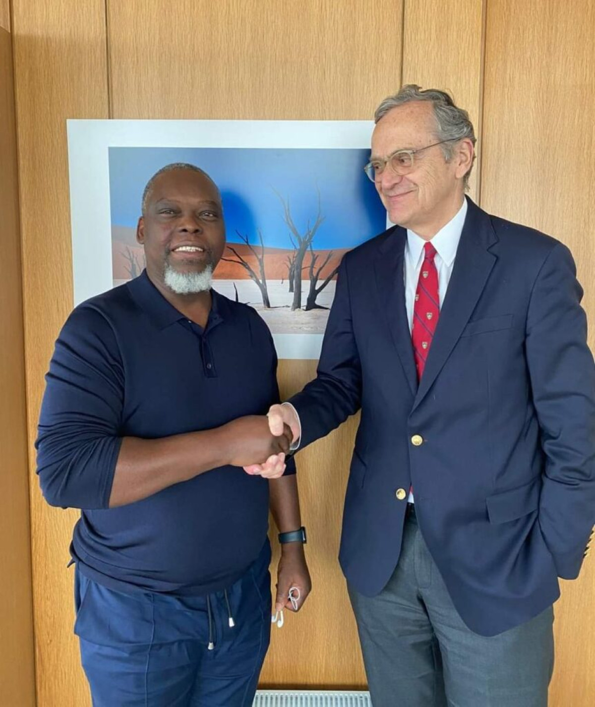 INVITÉ À LA JOURNÉE D&rsquo;ÉTUDES DE L&rsquo;ARCOM EN FRANCE :  Edouard Loko et Roch-Olivier Maistre échangent sur des pistes de partenariats 