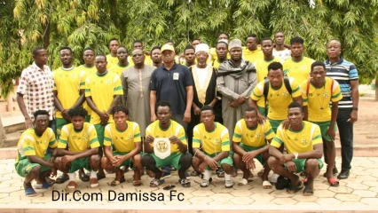 DAMISSA FC/POUR BIEN DEMARRER LA SAISON 2021-2022 :  Joueurs et staff technique reçoivent les bénédictions du Roi, Maire et Imam de N&rsquo;Dali
