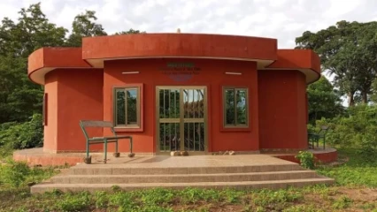 BÉNIN/PREMIER HÉROS DE L’HISTOIRE DE LA RÉSISTANCE COLONIALE DANS LE BORGOU : Saka Yérima, le héro oublié ressuscité à travers un mausolée à Pèrèrè