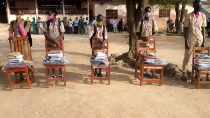 PROMOTION DE L&rsquo;EXCELLENCE EN MILIEU SCOLAIRE À PARAKOU : Les lauréats du concours « Excellence en mathématiques », récompensés