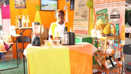 POUR L’ACHAT DES JUS DE FRUITS ET SIROPS A LA FOIRE DE PARAKOU : Le stand K180 de la société Amdagri pour vous servir