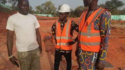 CONSTRUCTION D’UN CHÂTEAU D’EAU À KALALE : Le maire Bani Chabi satisfait de l’évolution des travaux