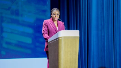 Ministre Aurélie Adam au lancement de la semaine du numérique: «le numérique n'efface pas nos identités, il les amplifie,…»