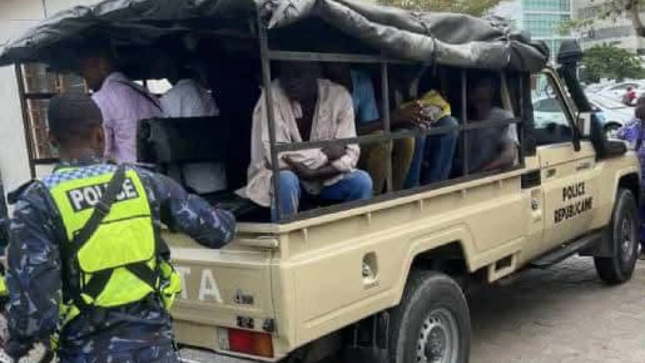 Parakou/Descente de la police républicaine à Kpébié: le Ddpr Baudelaire Segoh et son équipe interpellent 20 personnes dont 4 femmes