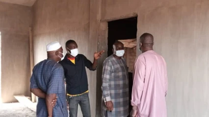 N’DALI/CONSTRUCTION DU CENTRE DE L’EXCELLENCE DU FOOTBALL : Le maire Saka Méré en visite sur le chantier