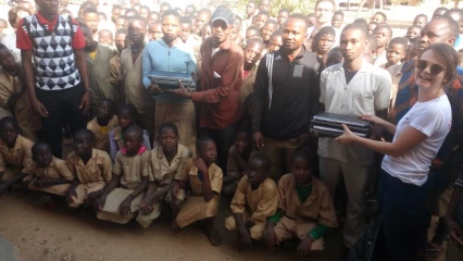 DON D’ORDINATEURS AU CEG GUILMARO DE KOUANDE,  L&rsquo;Ong Sompekids et la Fondation Edf luttent pour une éducation de qualité