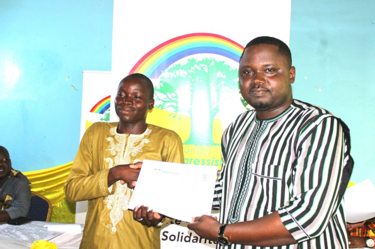 GRÂCE AU PARTI UP LE RENOUVEAU :  120 jeunes de Banikoara formés en informatique