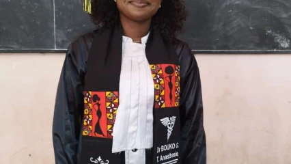 SOUTENANCE DE THÈSE À L&rsquo;UNIVERSITÉ JOSEPH KI-ZERBO DE OUAGADOUGOU : Anasthasie Bouko, nouvelle docteure en médecine