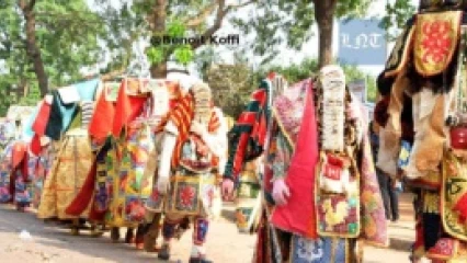 CULTE EGUNGUN À PORTO-NOVO : Le maire Yankoty suspend les manifestations