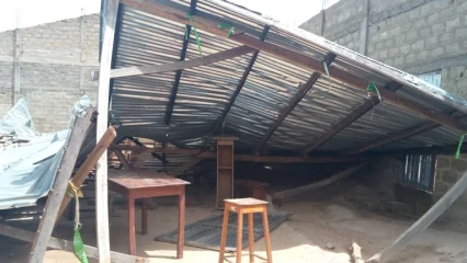 CONSEQUENCES DE LA DERNIERE PLUIE A PARAKOU : L’Eglise catholique de Thian endommagée
