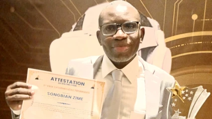 3E ÉDITION DES DSI AWARDS 2023 AU BÉNIN : Dr Songbian Zimé remporte le 1er prix «Systèmes électroniques»