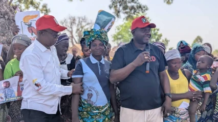 Avec ses camarades de la 3è ce: le candidat Kamel Ouassagari quadrille l'Atacora pour Les Démocrates