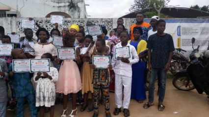 3e EDITION DE KID GENIUS FORMATION DE L’ASSOCIATION JE VEUX BRILLER : Les lauréats reçoivent leurs attestations de fin de formation