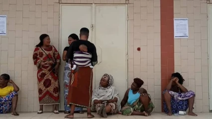 PARAKOU :  Les clients d&rsquo;une agence d&rsquo;épargne en larmes   • Voici ce qui s&rsquo;est passé