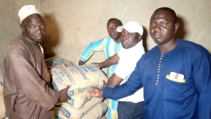 PÈRÈRÈ/CONSTRUCTION DU PONT DE GOUNKPARE : L’he Adam Chabi Bouko fait don de plusieurs tonnes de ciment