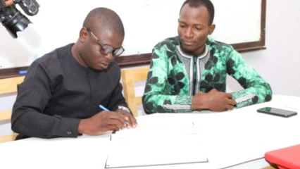 SIGNATURE D’UN ACCORD DE PARTENARIAT ENTRE LA SOCIÉTÉ BOK SARL ET LE CABINET PERFLANG CONSULTING : Les étudiants du Cfoman-Daabaaru seront formés en anglais