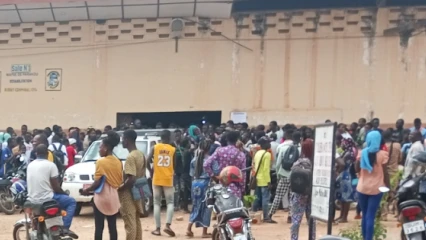 BÉNIN/DISTRIBUTION DES ATTESTATIONS DU BACCALAURÉAT À PARAKOU : Les bacheliers plaident pour la prorogation du délai  . La situation sur le terrain