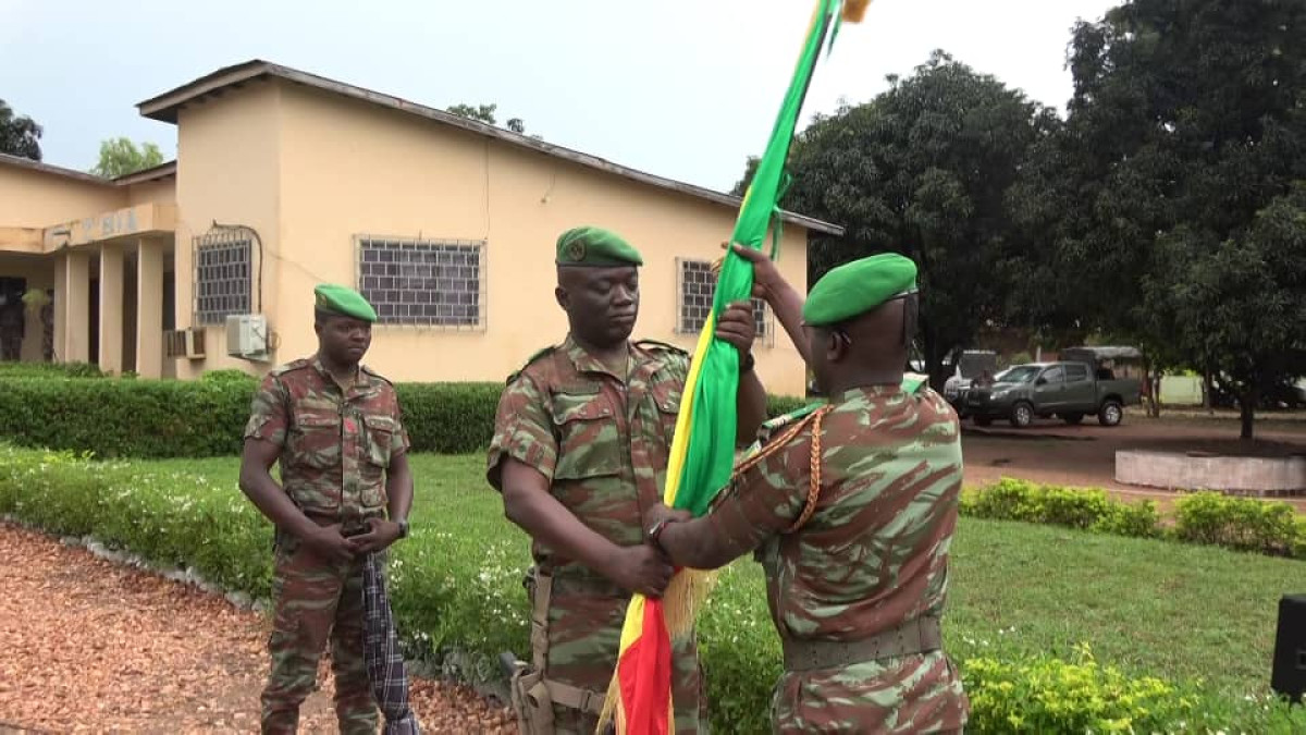 PASSATION DE COMMMANDEMENT AU CAMP MILITAIRE SERO KPERA DE PARAKOU :  Max-Martin Soglohoun cède sa place à Judicaël Houngbédji