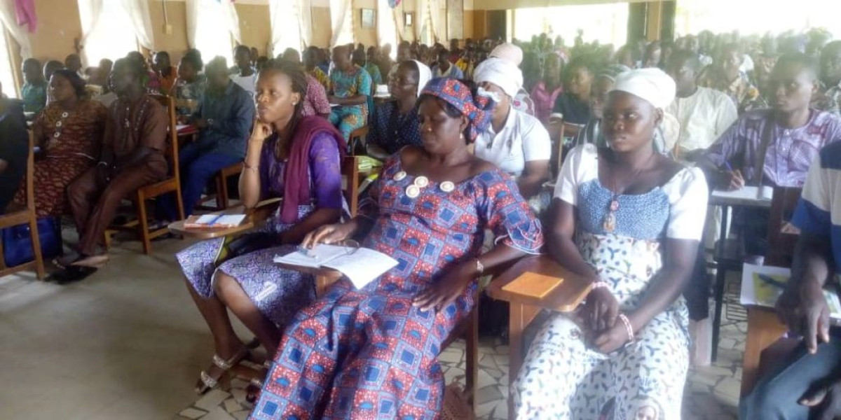 POUR UNE CATECHESE EXISTENTIELLE A L’HORIZON 2025, : Les catéchistes de l’archidiocèse de Parakou en colloque