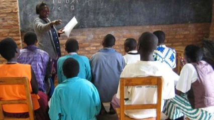 POUR UN REEL DEVELOPPEMENT DE L&rsquo;AFRIQUE, Nécessité de valoriser les langues maternelles