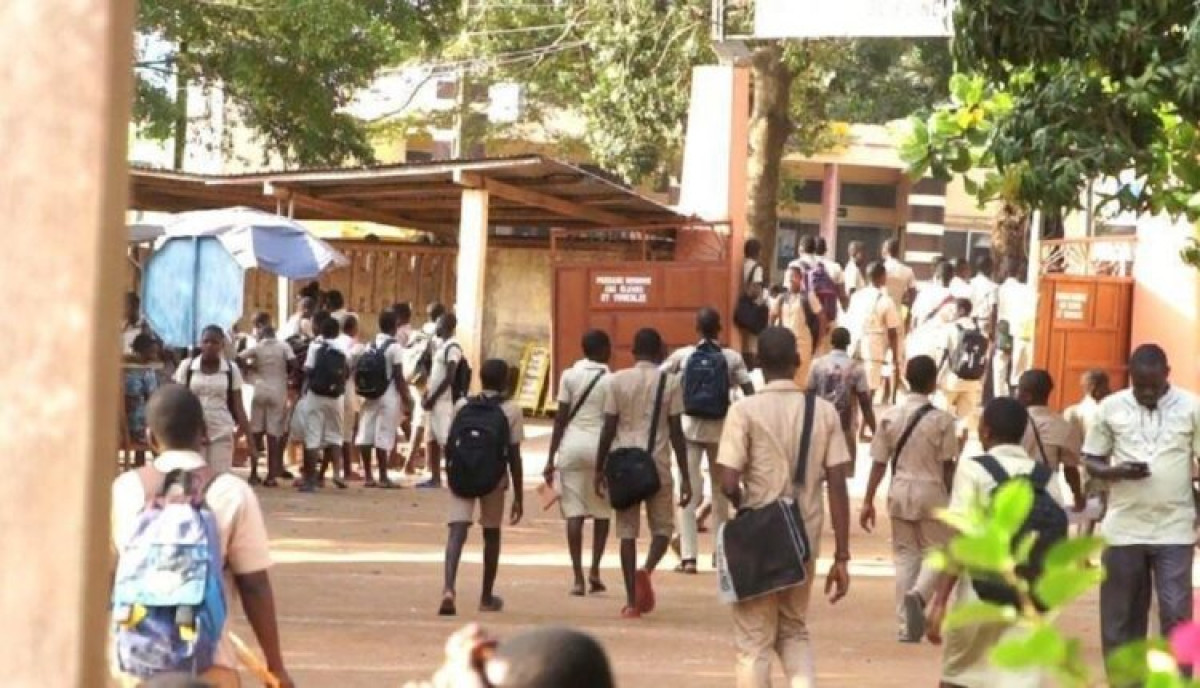 BENIN : Un élève enceinte trois de ses camarades du même collège  • Voici la sanction sévère prise par l&rsquo;administration à son encontre