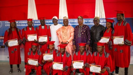 APRÈS UN AN DE FORMATION DANS L’AUDIOVISUEL ET LE NUMÉRIQUE : 10 étudiants du Cfoman-Daabaaru reçoivent leurs attestations
