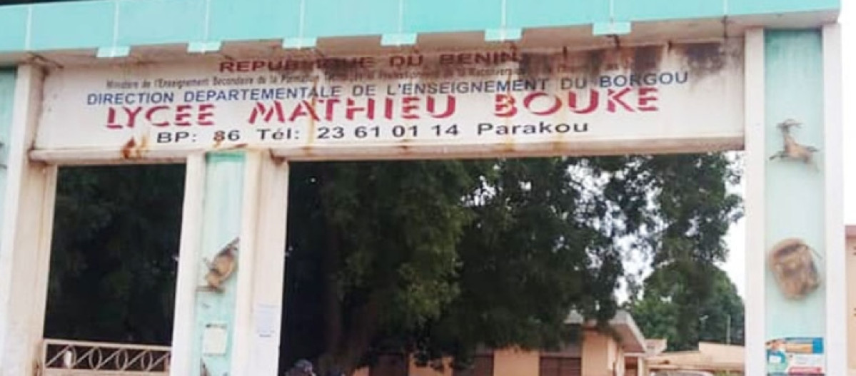 DÉVIANCES COMPORTEMENTALES EN MILIEU SCOLAIRE À PARAKOU : Le Lycée Mathieu Bouké exclut 8 lycéens indisciplinés
