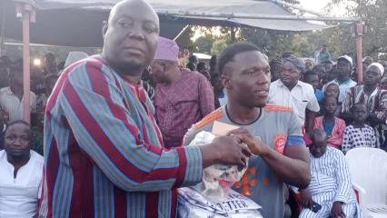 TCHAOUROU/FINALE DU TOURNOI « JEUNESSE SANS VIOLENCE » À BÉTÉROU : Le Ca Yves Chabi Atta prône la paix à travers le cuir rond  . L&rsquo;He Bio Sounon Bouko apporte son soutien aux jeunes