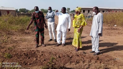 TRAVAUX D&rsquo;OUVERTURE ET DE REPROFILAGE DES RUES À KANDI : Zinatou Alazi Saka déterminée à offrir le meilleur à ses mandants . Plus de 12.000 mètres linéaires d&rsquo;ouverture et de reprofilage de voies en cours