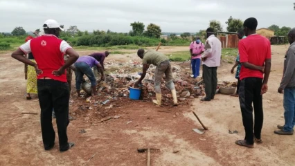 CAMPAGNE DE SALUBRITE AU MARCHE CENTRAL DE PEHUNCO : Les facilitatrices du Pdiem pour un cadre de vie sain
