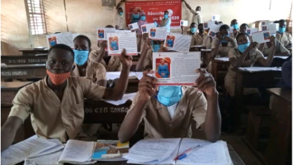 REMISE DES LETTRES D&rsquo;ENCOURAGEMENT AUX CANDIDATS DU CEG ZONGO PARAKOU : La Fondation Hystérésis dans une démarche de réussite 20/20