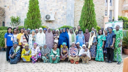 ADOPTION DES PRATIQUES AGROÉCOLOGIQUES DANS L&rsquo;AGRICULTURE À PARAKOU   :  L&rsquo;Ong Asae forme une trentaine de femmes maraîchères     . Des équipements agricoles offerts