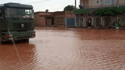 SAISON PLUVIEUSE A PARAKOU : La voie principale reliant le quartier Guèma à Bawé inondée