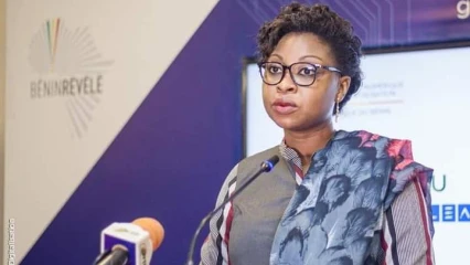DEVELOPPEMENT DU NUMERIQUE AU BENIN :  La ministre Aurélie Adam Soulé lance le programme Learn  . Vers la formation et l&rsquo;autonomisation des jeunes dans le numérique