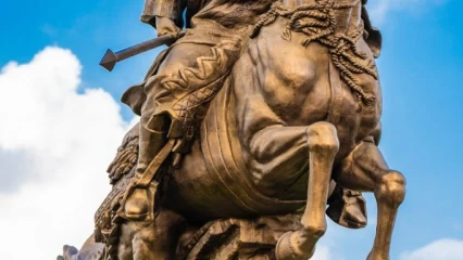 CULTURE BÉNINOISE :  Tout sur le monument du héros Bio Guerra