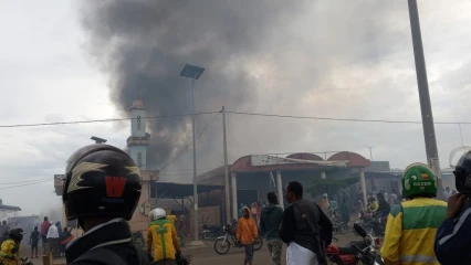 VILLE DE PARAKOU : Le marché de Zongo en feu depuis 6h