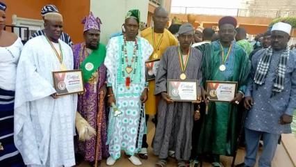 POUR LEUR CONTRIBUTION À LA PROMOTION DE LA PAIX AU NORD-BÉNIN : 24 acteurs de la société civile distingués par l’Ong Ewa Afrika
