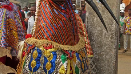 CHRONIQUE DES US ET COUTUMES : Fermez ces ghettos et ouvrez des couvents !