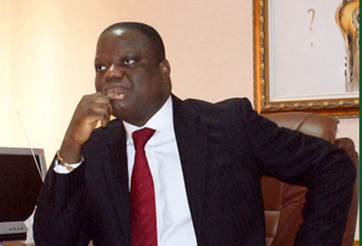 ÉDITO : Ajavon derrière un fauve édenté !