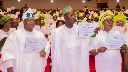 BÉNIN/POUR UNE VICTOIRE ÉCRASANTE AUX LÉGISLATIVES PROCHAINES: Tchané investit les 218 candidats et invite les membres du parti vert au travail