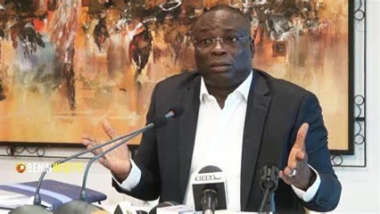 PARAKOU/MAUVAISE QUALITÉ DES TRAVAUX SUR LA ROUTE ASPHALTÉE DE ZONGO : L’honorable Gbadamassi demande des comptes au gouvernement
