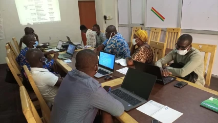 ATELIER DE FORMATION SUR LE SYSTÈME INFORMATISÉ DE SUIVI-EVALUATION (SISE) :  L’Adécob outille les acteurs communaux de Parakou