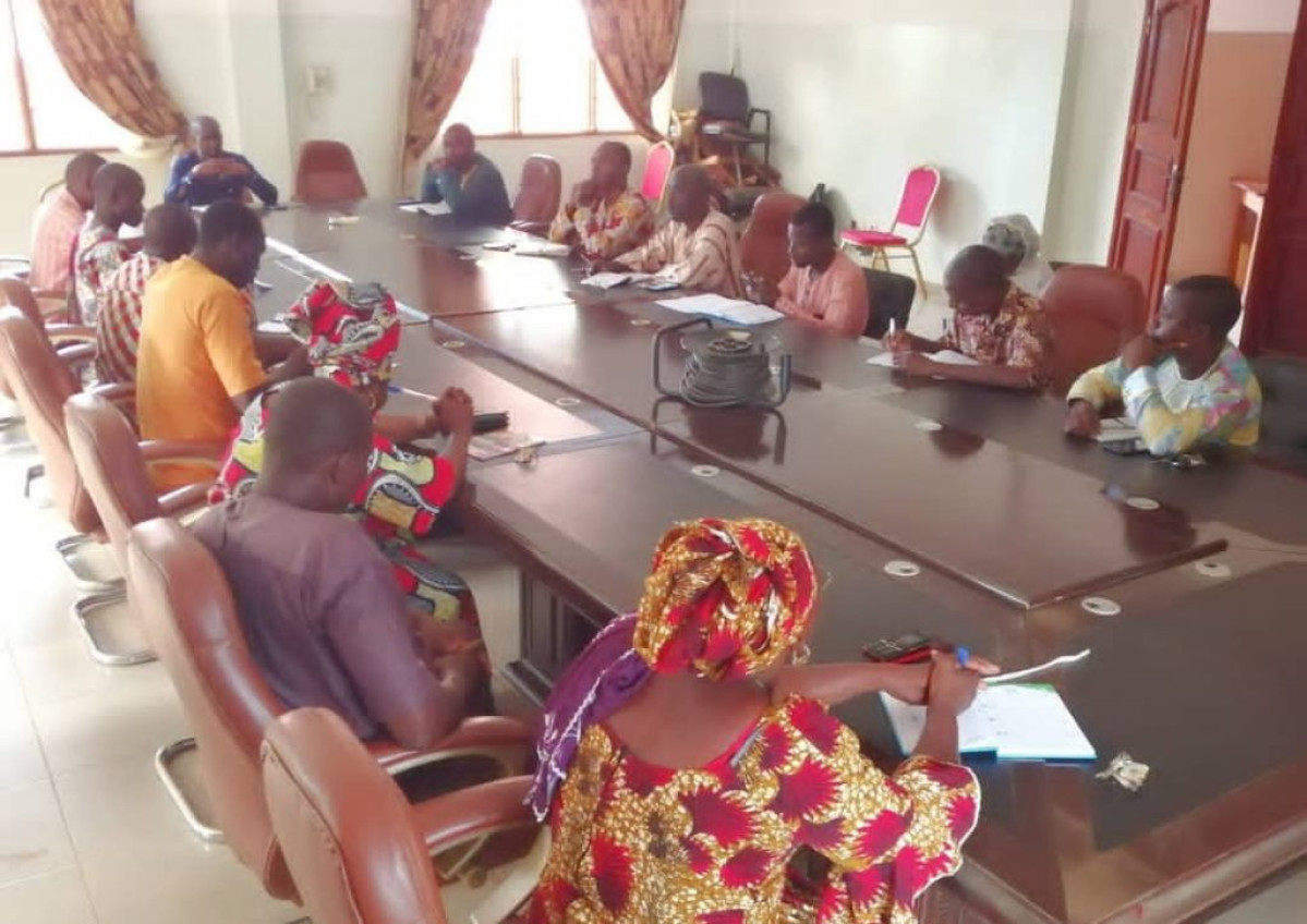 PÉHUNCO/POUR PLUS DE RÉSULTATS : Le S.e échange avec les nouveaux cadres de la mairie