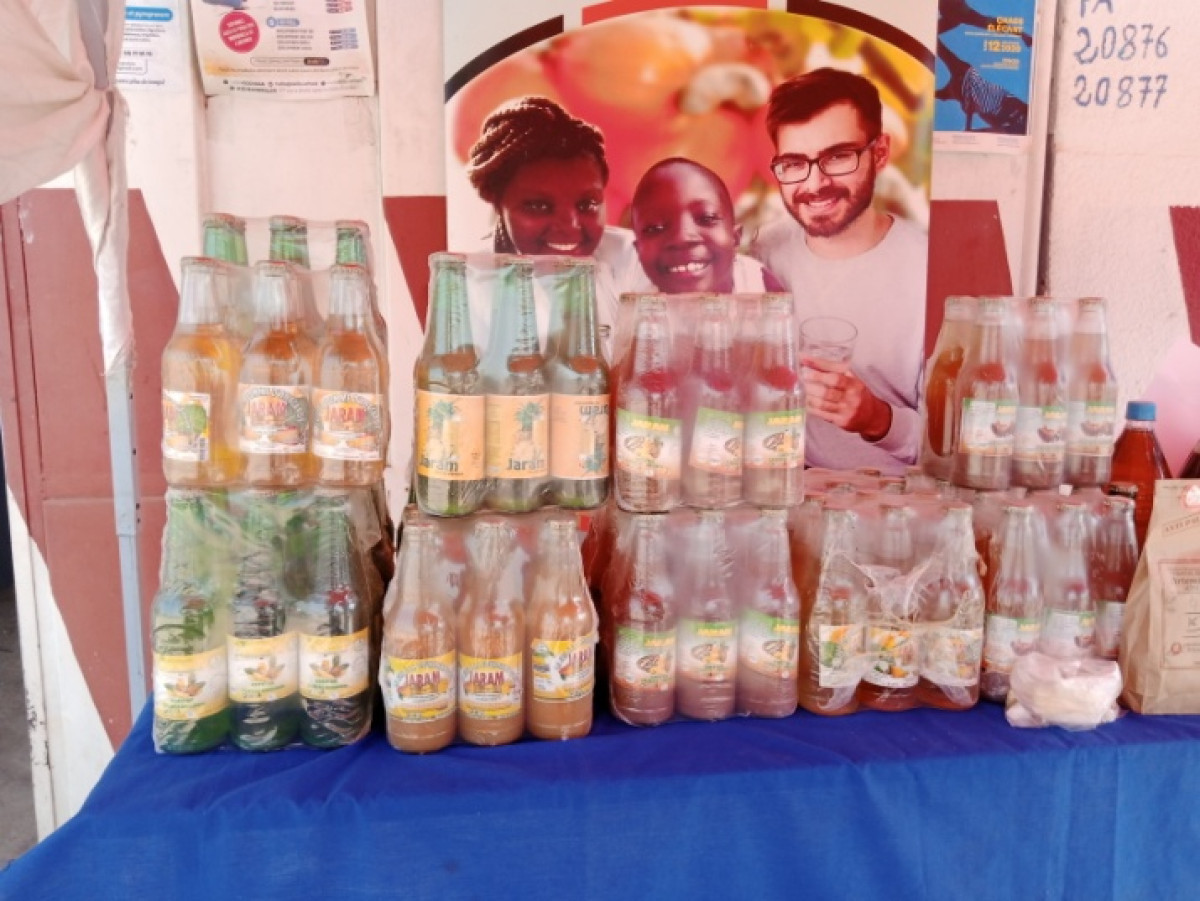 POUR LES FÊTES DE FIN D&rsquo;ANNÉE A PARAKOU : Offrez-vous les jus naturels « Jaram » à moindre coût . Contactez le 95 94 39 98 ou 97 79 44 75 pour la livraison