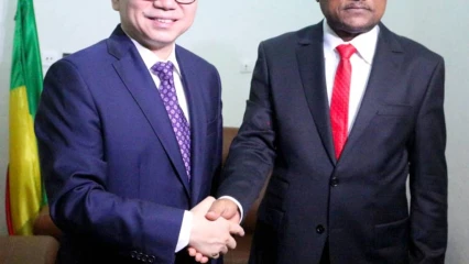 VISITE DE L&rsquo;AMBASSADEUR DE LA CHINE AU PRÉSIDENT DE LA HAAC  : La formation des journalistes au cœur des échanges