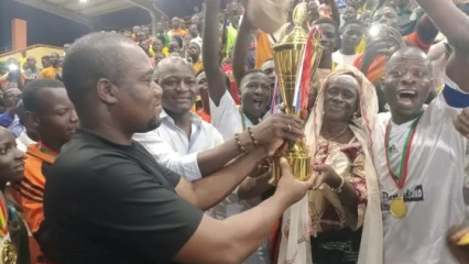 KOUANDÉ/À TRAVERS UN TOURNOI DE FOOTBALL : L’He Abdoulaye Gounou renforce la cohésion au sein des jeunes . Zongo Fc sacré champion